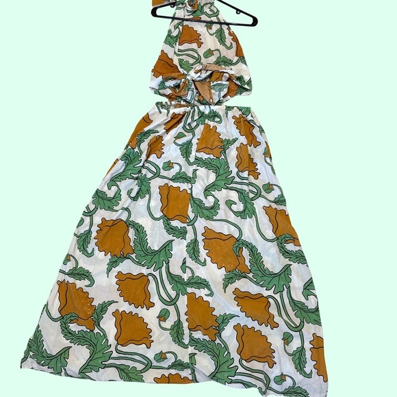 Chic Halter Maxi Dress with Green and Orange Floral Design sundress / sun dress - Picture 3 of 5